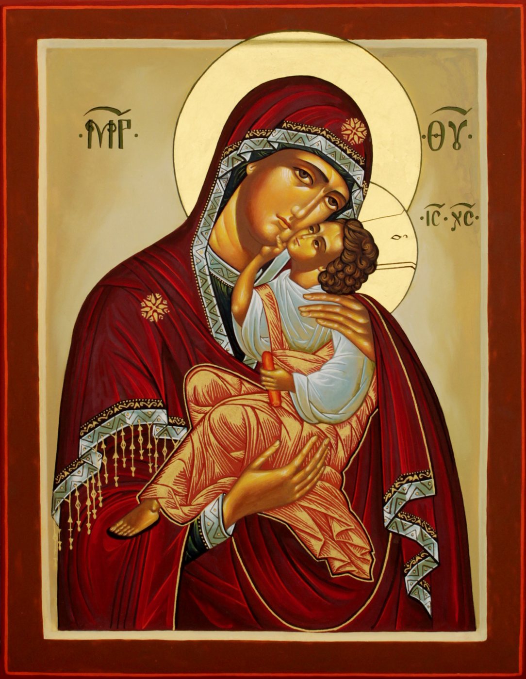 Madonna della Tenerezza — Manto rosso con frange decorate, il Bambino con il rotolo.
